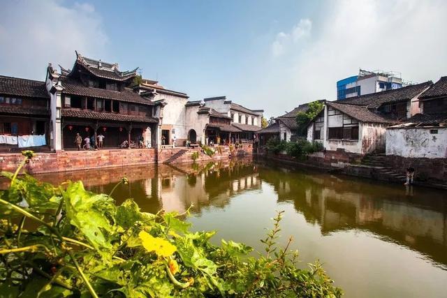 黄宗泽现身深圳女粉疯狂近身,受不了亲自维持秩序,6保安干瞪眼